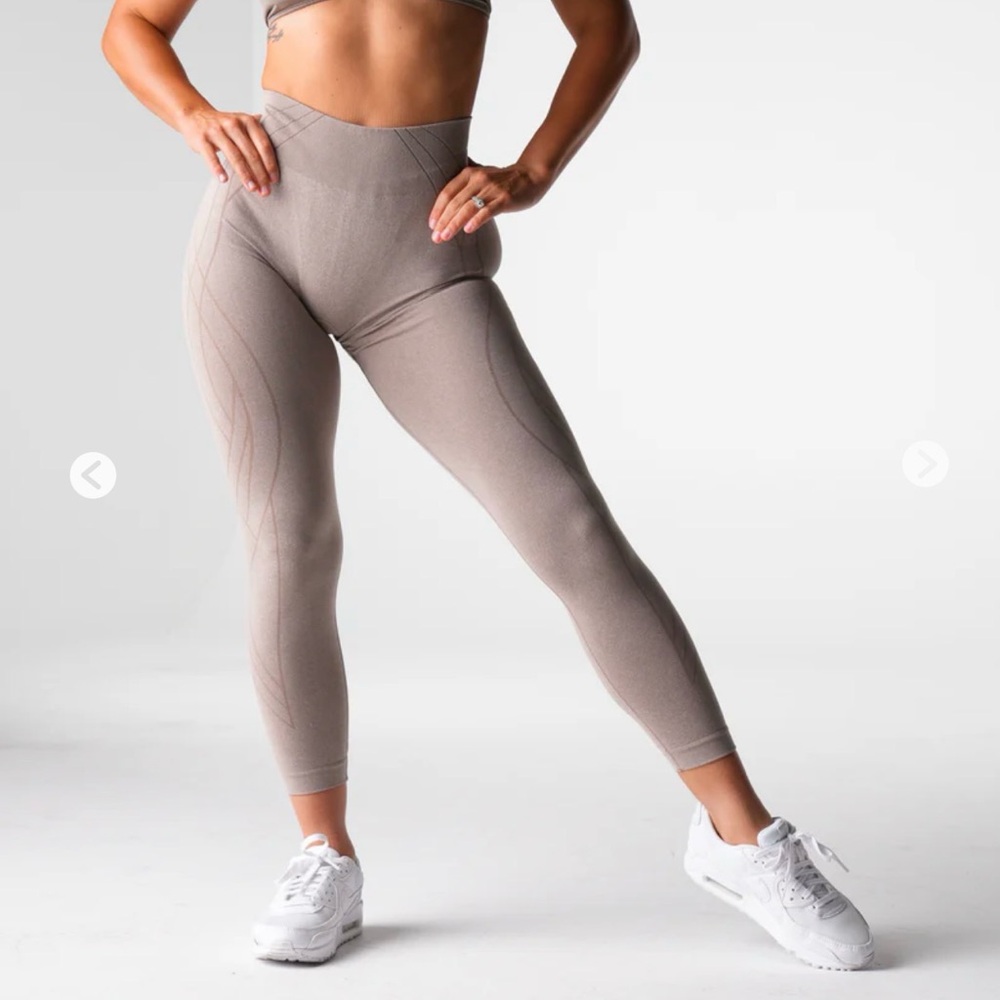 NVGTN Taupe Geo Seamless Legging Size Small